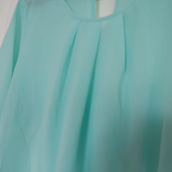 Suzy Shier blouse - Picture 5 of 11